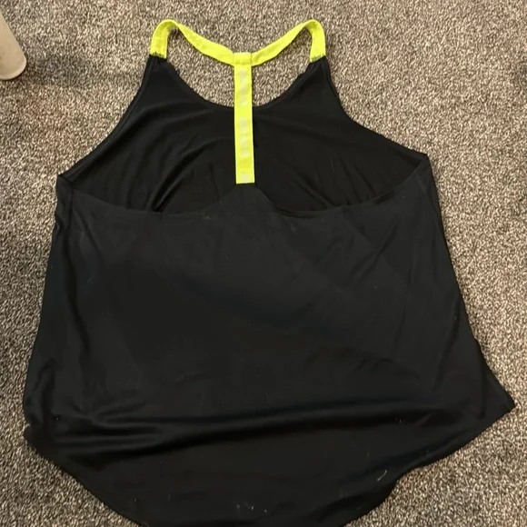 Nike Tank Top - Picture 2 of 3